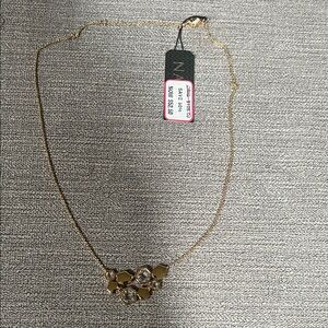 Elegant Gold Necklace with Crystal Accents